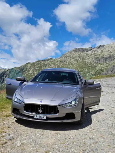 Maserati Ghibli 410 ch — Berline sportive élégante, entretien complet, très bas kilométrage — arrière