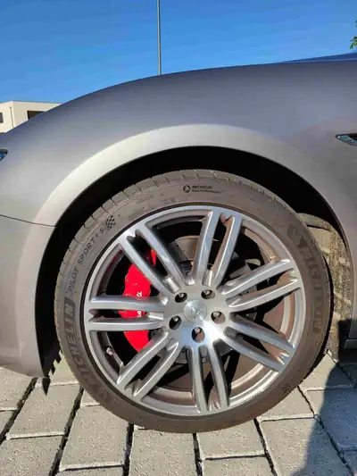 Maserati Ghibli 410 ch — Berline sportive élégante, entretien complet, très bas kilométrage — détail