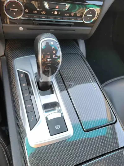 Maserati Ghibli 410 ch — Berline sportive élégante, entretien complet, très bas kilométrage — Miniature 9