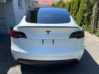 Tesla Model Y — SUV électrique haute performance, première main, 96'000 km — Miniatura 7