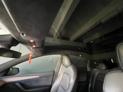 Tesla Model Y — SUV électrique haute performance, première main, 96'000 km — Miniatura 12
