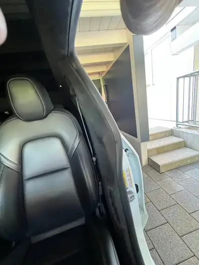 Tesla Model Y — SUV électrique haute performance, première main, 96'000 km — Miniatura 13