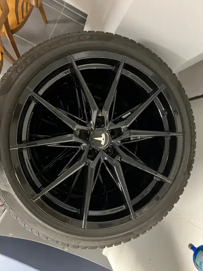 Tesla Model Y — SUV électrique haute performance, première main, 96'000 km — Miniatura 16