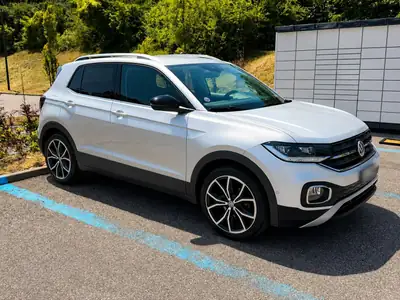VW T-CROSS 1.0 TSI 115 ch — SUV urbain polyvalent, entretien récent complet — vue extérieure