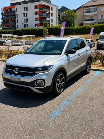 VW T-CROSS 1.0 TSI 115 ch — SUV urbain polyvalent, entretien récent complet — arrière