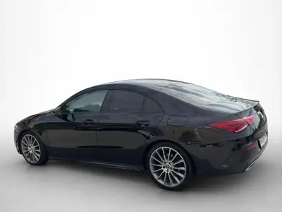 Mercedes-Benz CLA 220 Diesel 4MATIC — Berline premium allemande, 110'000 km, préparation AMG — interni