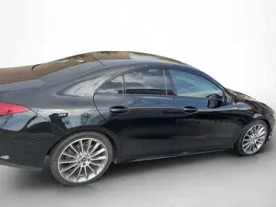 Mercedes-Benz CLA 220 Diesel 4MATIC — Berline premium allemande, 110'000 km, préparation AMG — Miniatura 7