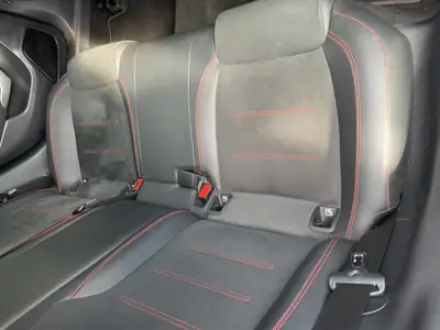 Mercedes-Benz CLA 220 Diesel 4MATIC — Berline premium allemande, 110'000 km, préparation AMG — Miniatura 12