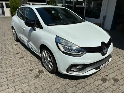 Renault Clio 2017 — Berline compacte automatique, 200 ch dynamiques — fianco