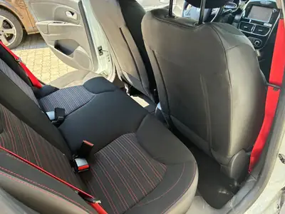 Renault Clio 2017 — Berline compacte automatique, 200 ch dynamiques — Miniatura 8