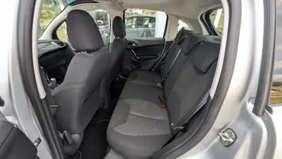 Citroën C3 2015 — Citadine fiable et économique, 43'900 km seulement — Miniature 8