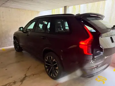 Volvo XC90 2025 — SUV 7 places hybride, 30 000 km seulement — côté