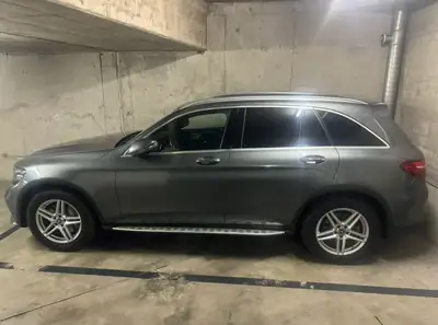 Mercedes-Benz GLC 350 — SUV diesel performant, transmission automatique, 4x4 intégral — fianco