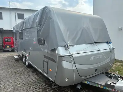 ERIBA Nova — Camping-car électrique compact, 40'000 km seulement — vista posteriore