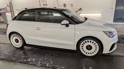 Audi A1 Quattro 2.0 TFSI 256 PS — Une édition rare mondiale, sportive et polyvalente — cruscotto