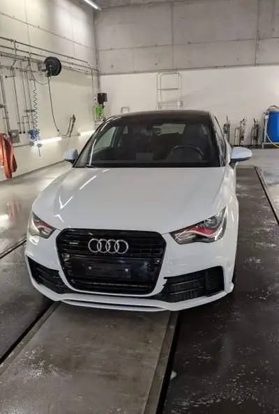 Audi A1 Quattro 2.0 TFSI 256 PS — Une édition rare mondiale, sportive et polyvalente — Miniatura 7