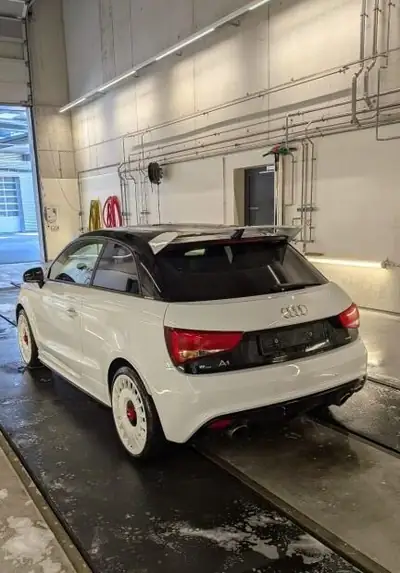 Audi A1 Quattro 2.0 TFSI 256 PS — Une édition rare mondiale, sportive et polyvalente — Miniatura 9