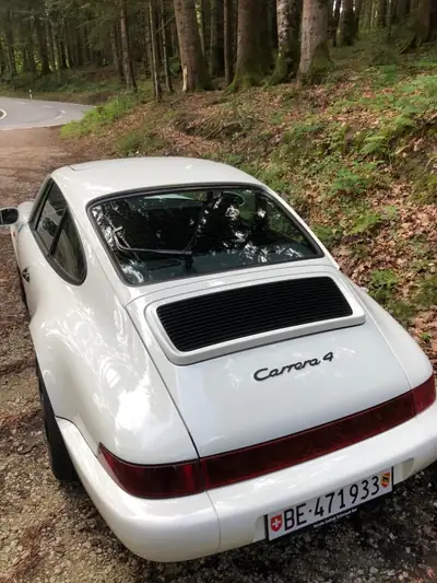 Porsche 911 Coupé 1989 — Légende des années 80, motorisation atmosphérique 250 ch — interni