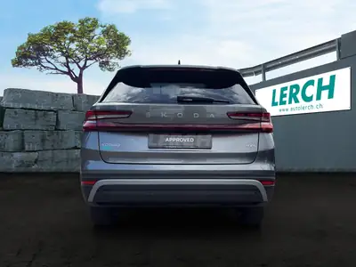 Skoda Kodiaq 2025 — SUV 7 places diesel robuste, assistance à la conduite premium — vista posteriore
