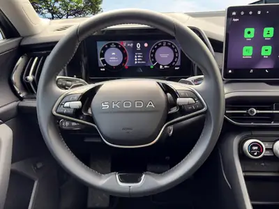 Skoda Kodiaq 2025 — SUV 7 places diesel robuste, assistance à la conduite premium — Miniatura 7