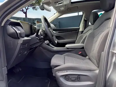 Skoda Kodiaq 2025 — SUV 7 places diesel robuste, assistance à la conduite premium — Miniatura 13