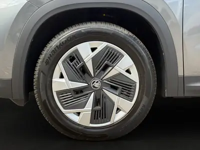 Skoda Kodiaq 2025 — SUV 7 places diesel robuste, assistance à la conduite premium — Miniatura 16
