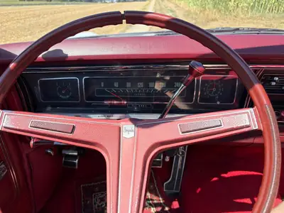 Chevrolet Impala 1968 — Cabriolet légendaire, moteur 327cui, état remarquable — tableau de bord