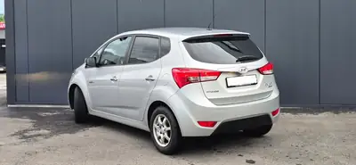 Hyundai ix20 — Monospace compact fiable, 63'000 km, pneus neufs inclus — côté