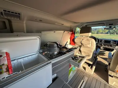 VW T6 California — Le camping-car premium 4MOTION, entièrement équipé et entretenu — Miniatura 9