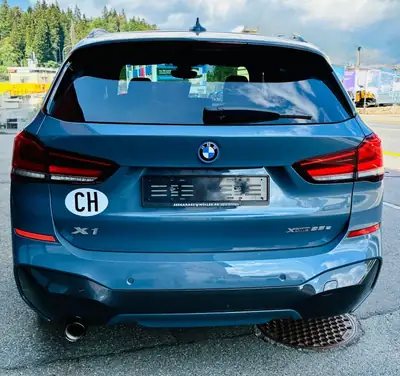 BMW X1 2022 — Hybride rechargeable PHEV, 63'000 km, pneus neufs — intérieur