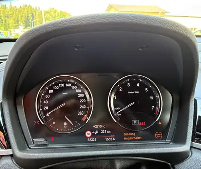 BMW X1 2022 — Hybride rechargeable PHEV, 63'000 km, pneus neufs — Miniature 8