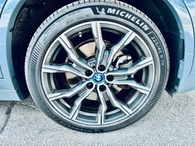 BMW X1 2022 — Hybride rechargeable PHEV, 63'000 km, pneus neufs — Miniature 12