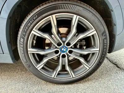 BMW X1 2022 — Hybride rechargeable PHEV, 63'000 km, pneus neufs — Miniature 13