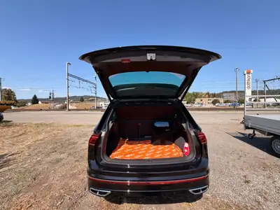 VW Tiguan 2024 — SUV diesel 200 ch, première main, état neuf avec toit — detail