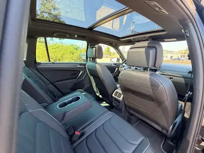 VW Tiguan 2024 — SUV diesel 200 ch, première main, état neuf avec toit — Thumbnail 10