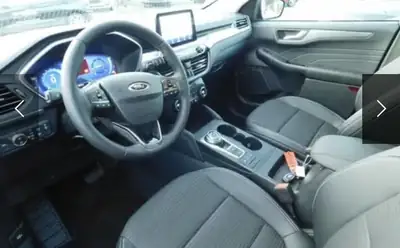 Ford Kuga 2022 — SUV diesel 190 ch, seulement 22'000 km, équipement premium — dettaglio