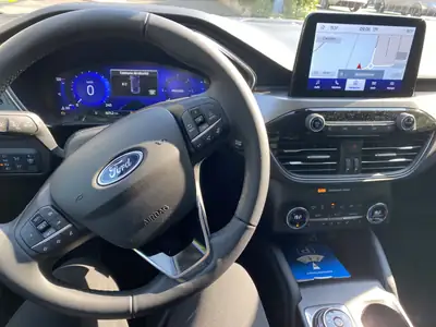 Ford Kuga 2022 — SUV diesel 190 ch, seulement 22'000 km, équipement premium — Miniatura 7