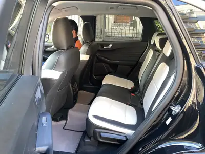 Ford Kuga 2022 — SUV diesel 190 ch, seulement 22'000 km, équipement premium — Miniatura 10