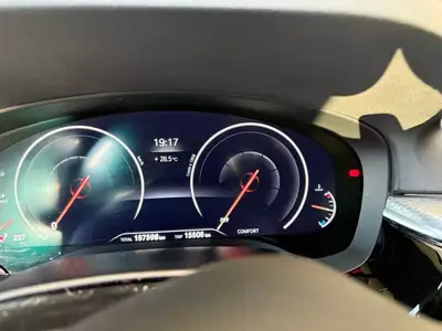 BMW 540d xDrive Touring — Break diesel M Sport, 158'000 km, entretien récent — Miniatur 10