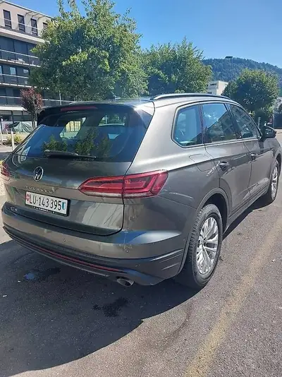 VW Touareg 3.0 TDI 231 ch — SUV premium diesel, entretien VW complet, prêt à partir — arrière