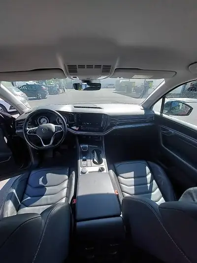 VW Touareg 3.0 TDI 231 ch — SUV premium diesel, entretien VW complet, prêt à partir — Miniature 7