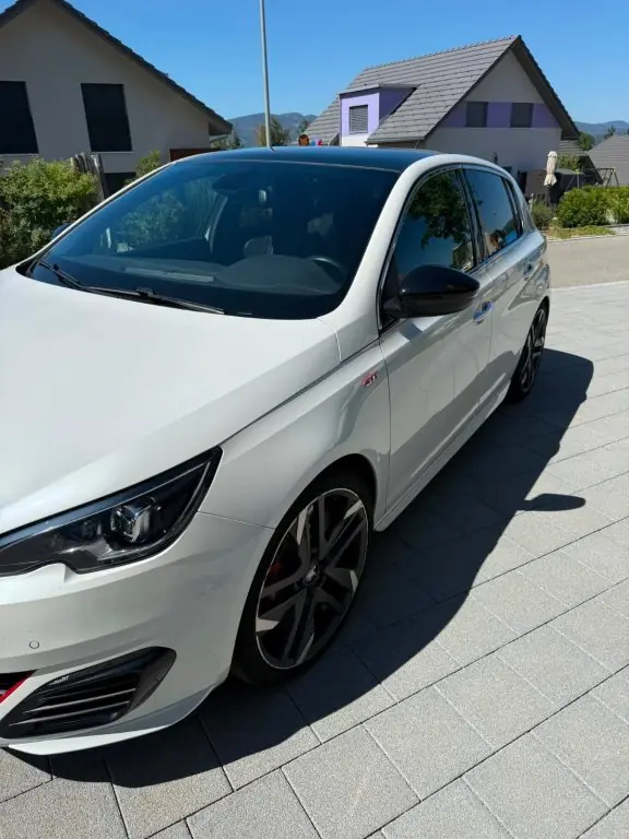 Peugeot 308 2015 occasion Riken — 2