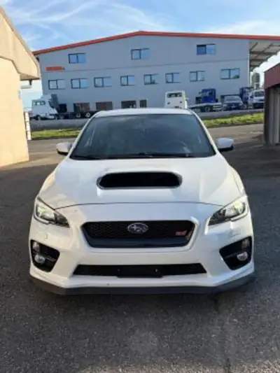 Subaru WRX 2015 — Berline sportive 300 ch, transmission manuelle, entretien Subaru — vue extérieure