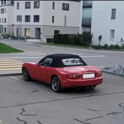 Mazda MX-5 NB 1.8 — Roadster légendaire, état impeccable, hardtop d'origine — Detail
