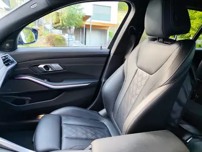 BMW M340i xDrive Touring — Break sportif 374 ch, Portimao bleu, aménagements premium — Miniatura 13