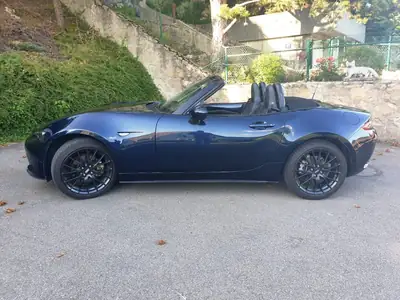Mazda MX-5 2021 — Cabriolet sportif 184 ch, kit complet de roues et pneus — vista posteriore