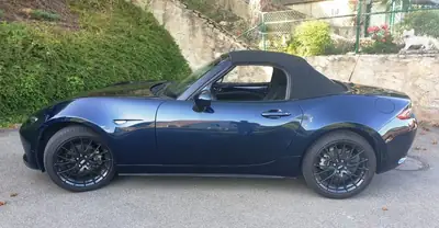 Mazda MX-5 2021 — Cabriolet sportif 184 ch, kit complet de roues et pneus — Miniatura 7