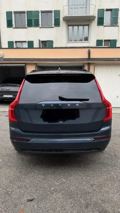 Volvo XC90 T8 eAWD Ultim 2023 — SUV 7 places hybride rechargeable, kilométrage exceptionnel — interni