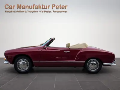 VW Karmann-Ghia 1969 — Cabriolet légendaire révisé et repeint en rouge cerise — Seitenansicht