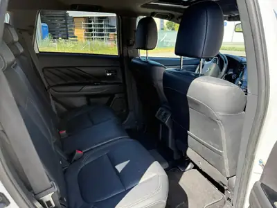 Mitsubishi Outlander 2.4 PHEV Diamond — SUV hybride rechargeable 4WD, 77 400 km — détail